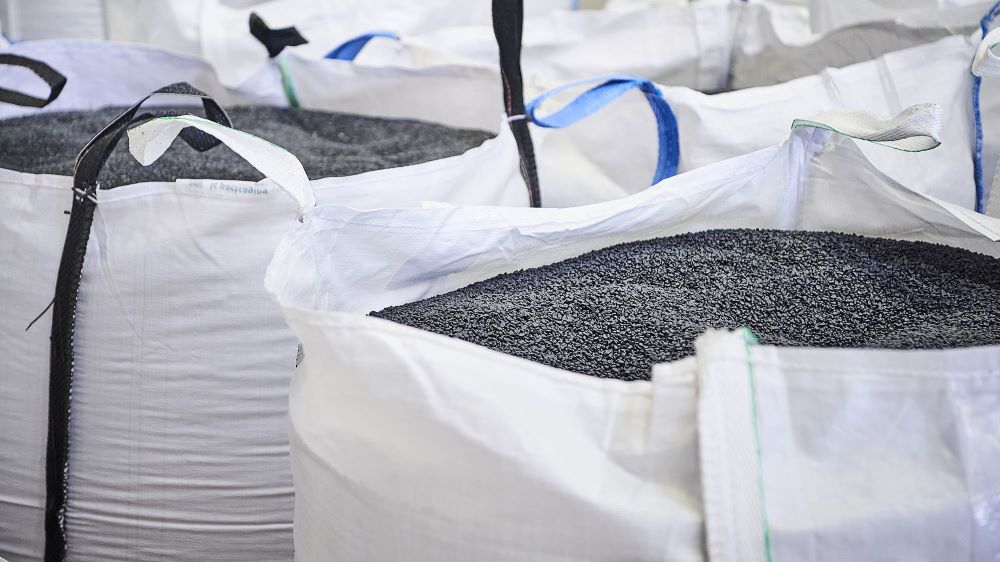 QCP Black Plastic Cullets