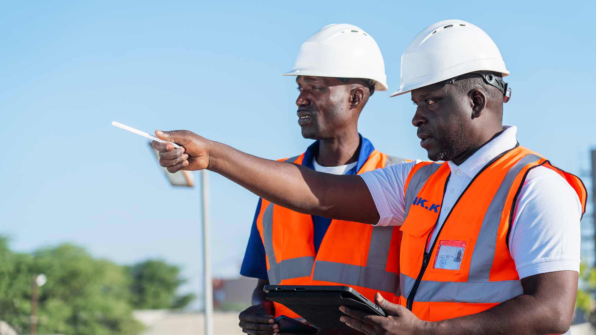 Collaborateurs-sen-eau-usine-eau-potable-senegal