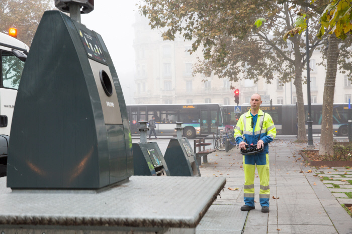 Voluntary waste drop-off point SUEZ